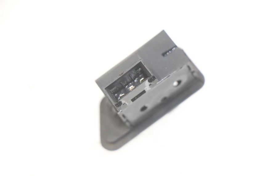 photo de TURN SIGNAL SWITCH YIYING YY125T 125 (2006 - 2014)