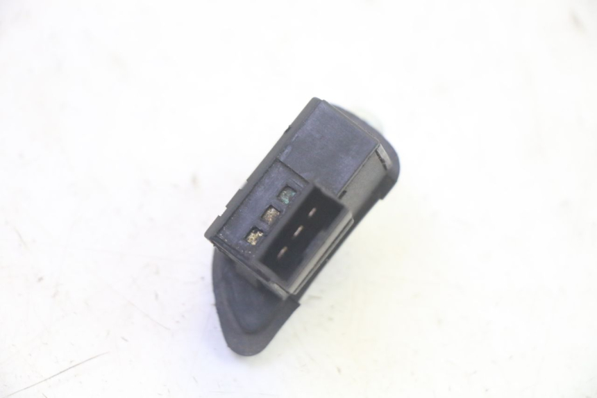 photo de TURN SIGNAL SWITCH PIAGGIO ZIP 4T 50 (2018 - 2020) - Alternative perspective