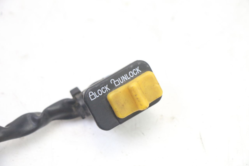 photo de SWITCH ON OFF PEUGEOT TWEET 4T 50 (2014 - 2019)