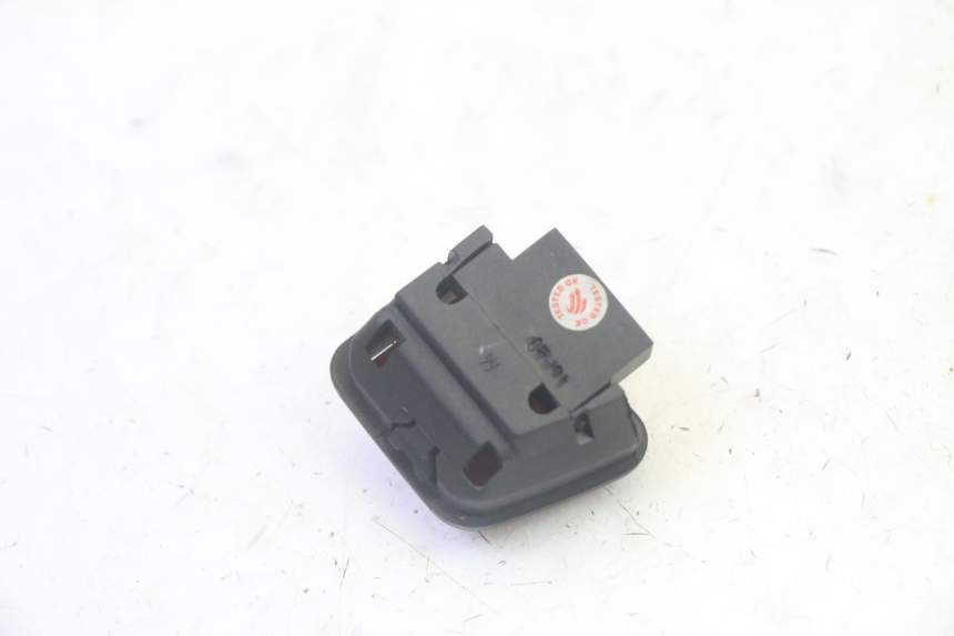 photo de IGNITION SWITCH ASSEMBLY PIAGGIO XEVO - X EVO 125 (2007 - 2016) - Alternative perspective