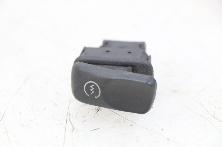 photo de STARTER SWITCH PIAGGIO VESPA GTS SUPER IE 125 (2009 - 2016)
