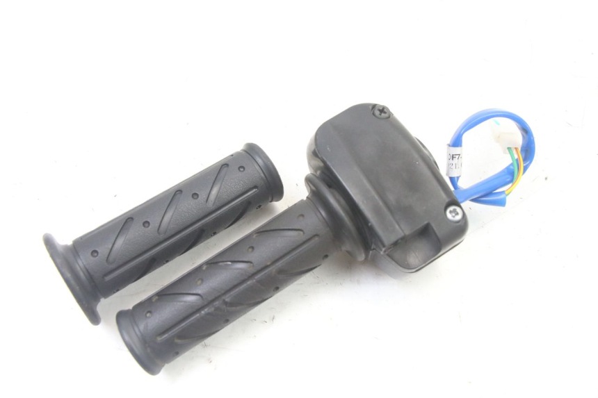 photo de RIGHT HANDLEBAR SWITCH KYMCO AGILITY 4T 50 (2018 - 2022)