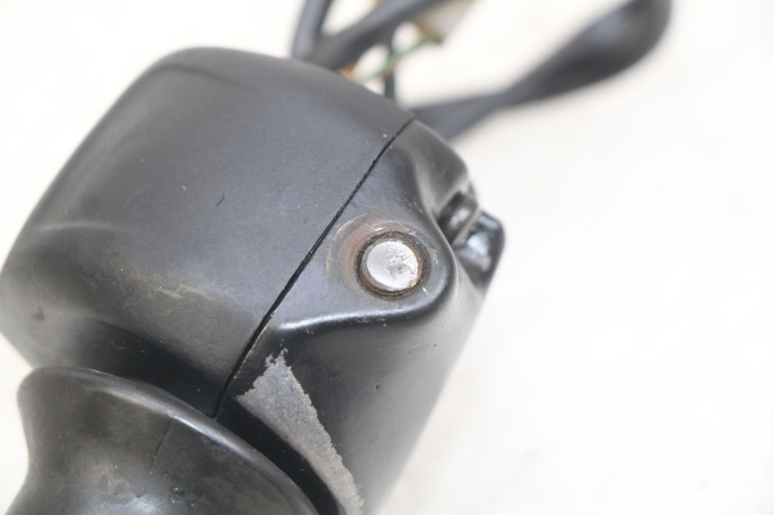 photo de RIGHT HANDLEBAR SWITCH APRILIA SCARABEO 100 (2003 - 2012)