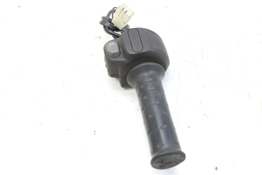 photo de RIGHT HANDLEBAR SWITCH APRILIA SCARABEO 100 (2003 - 2012)