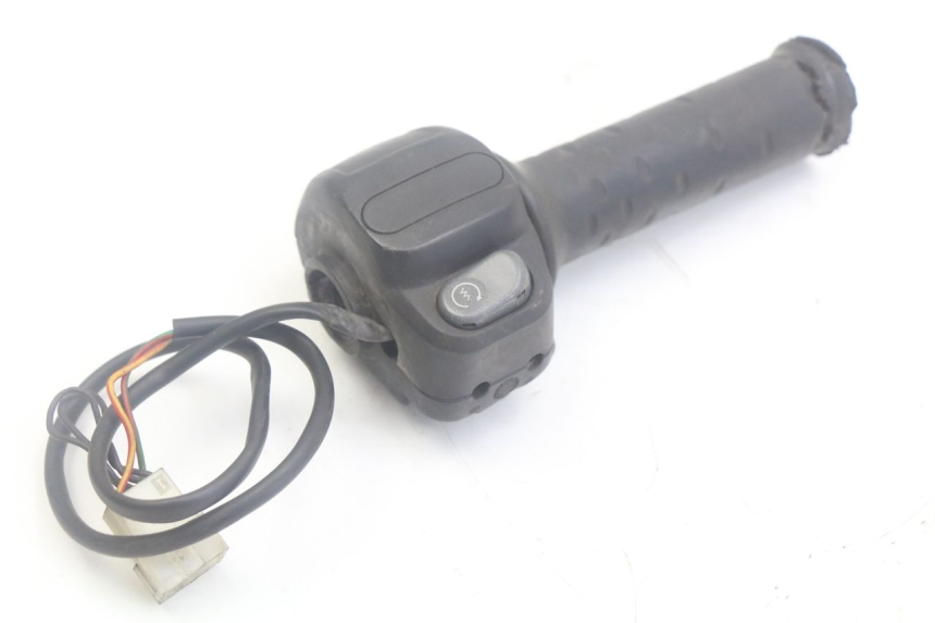 photo de RIGHT HANDLEBAR SWITCH APRILIA SCARABEO 100 (2003 - 2012)