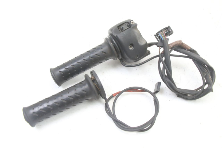 photo de RIGHT HANDLEBAR SWITCH BMW C1 125 (2000 - 2003)