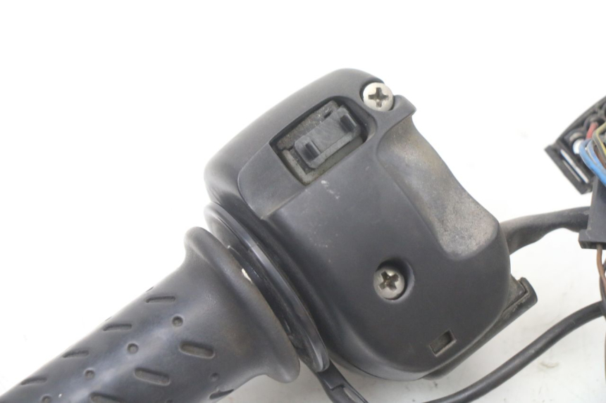photo de RIGHT HANDLEBAR SWITCH BMW C1 125 (2000 - 2003)