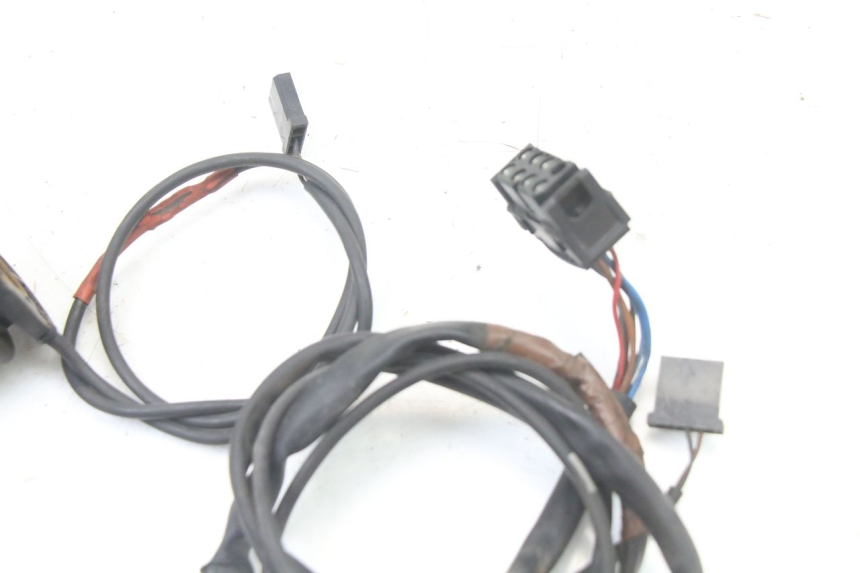 photo de RIGHT HANDLEBAR SWITCH BMW C1 125 (2000 - 2003)