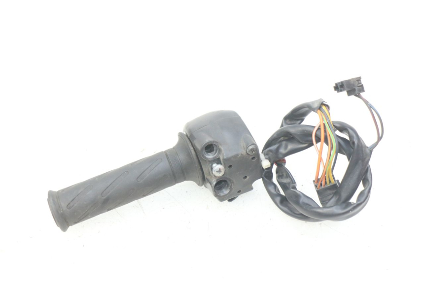 photo de RIGHT HANDLEBAR SWITCH SUZUKI BURGMAN 125 (2007 - 2014)