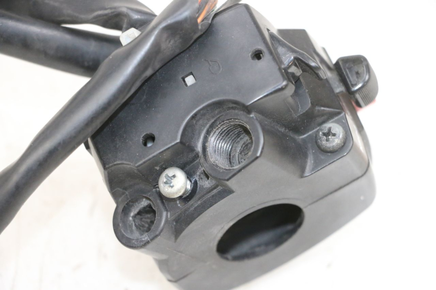 photo de RIGHT SWITCH SUZUKI BURGMAN 650 (2013 - 2020)