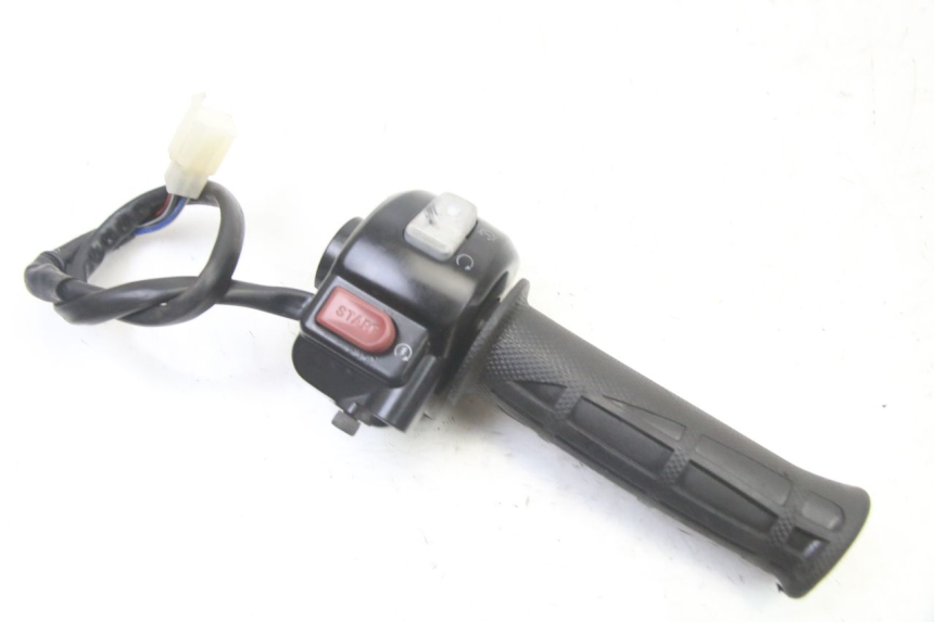 photo de RIGHT HANDLEBAR SWITCH YAMAHA BW'S BWS 125 (2010 - 2013)