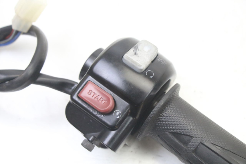 photo de RIGHT HANDLEBAR SWITCH YAMAHA BW'S BWS 125 (2010 - 2013)