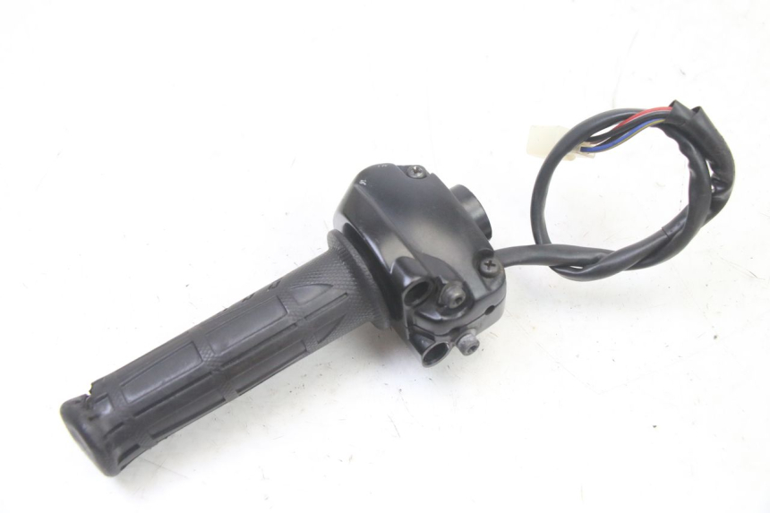 photo de RIGHT HANDLEBAR SWITCH YAMAHA BW'S BWS 125 (2010 - 2013)
