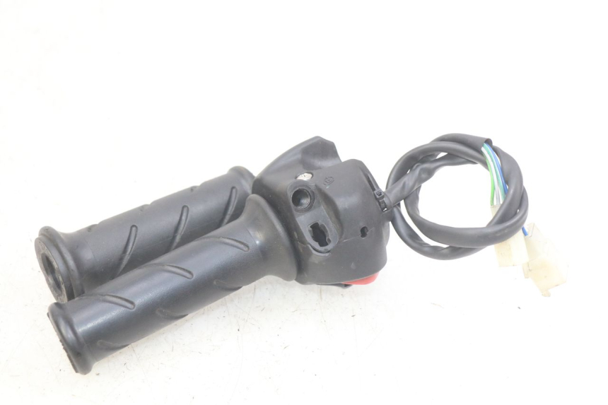 photo de RIGHT HANDLEBAR SWITCH PEUGEOT CITYSTAR AIR 125 (2014 - 2017)