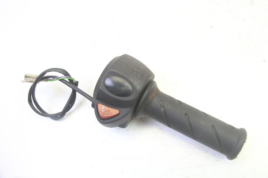photo de RIGHT HANDLEBAR SWITCH PEUGEOT CITYSTAR 50 (2013 - 2017)