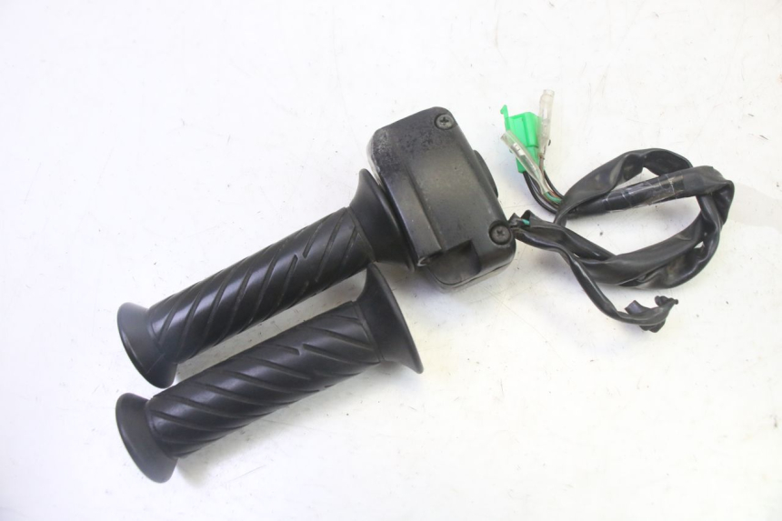 photo de RIGHT HANDLEBAR SWITCH SYM CROX 4T 50 (2016 - 2023)