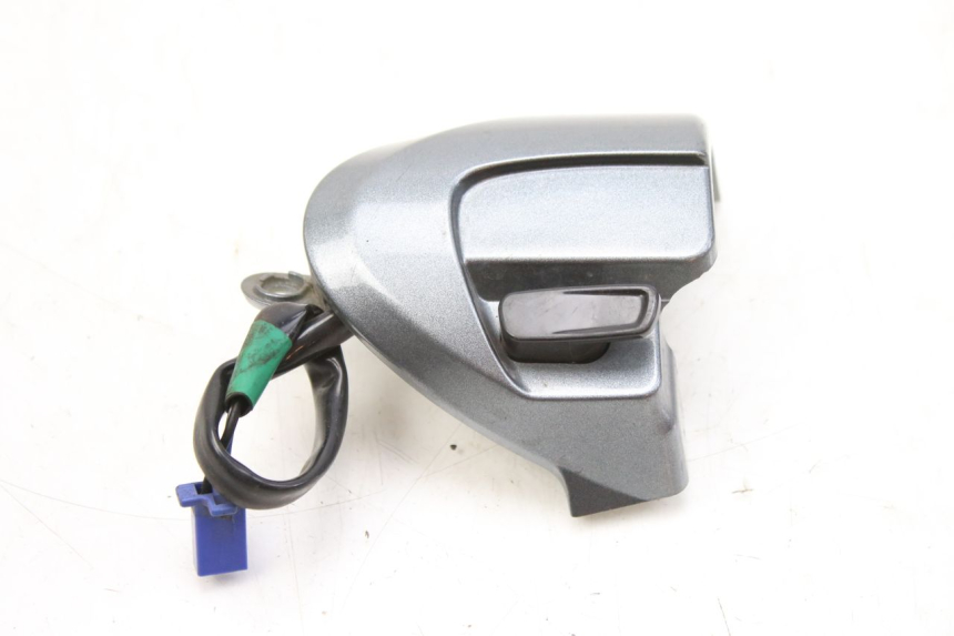 photo de RIGHT SWITCH YAMAHA CYGNUS X INJECTION 125 (2007 - 2013)