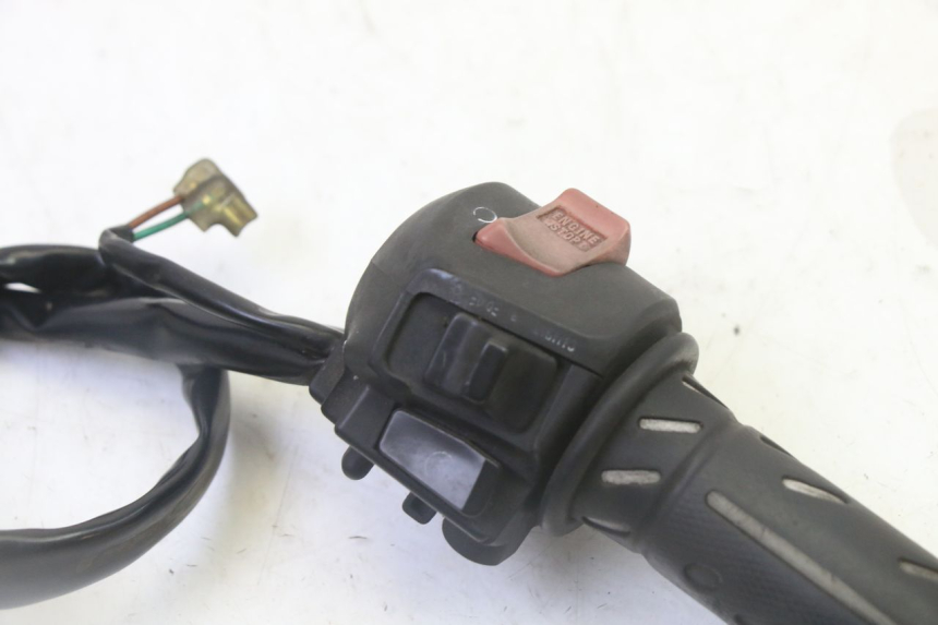 photo de RIGHT HANDLEBAR SWITCH KYMCO DINK STREET 125 (2009 - 2014)
