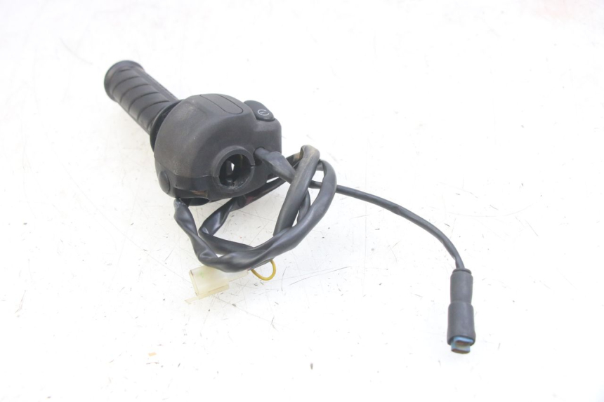 photo de RIGHT HANDLEBAR SWITCH GILERA DNA 50 (2000 - 2007)