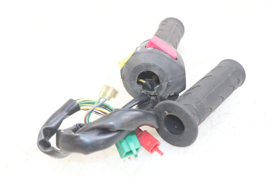 photo de RIGHT HANDLEBAR SWITCH KYMCO DOWNTOWN ABS 125 (2015 - 2017)