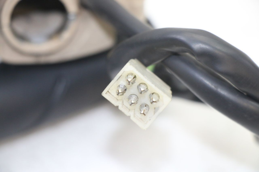 photo de RIGHT HANDLEBAR SWITCH PEUGEOT ELYSEO 125 (1999 - 2004)