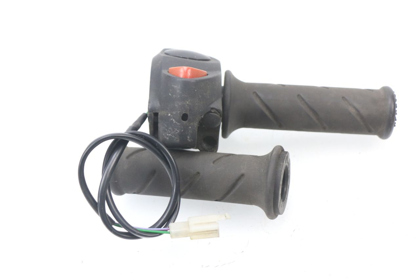 photo de RIGHT HANDLEBAR SWITCH PEUGEOT ELYSTAR 50 (2002 - 2014)