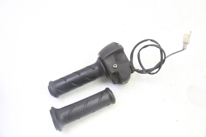 photo de RIGHT HANDLEBAR SWITCH PEUGEOT ELYSTAR 50 (2002 - 2014)