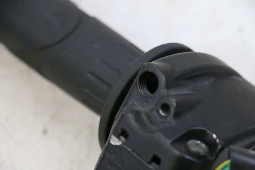 photo de RIGHT HANDLEBAR SWITCH JM MOTORS EVOLIS 4T 50 (2018 - 2022)