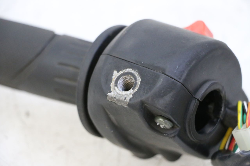 photo de RIGHT HANDLEBAR SWITCH JM MOTORS EVOLIS 4T 50 (2018 - 2022)