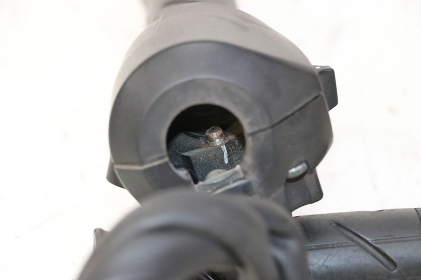 photo de RIGHT HANDLEBAR SWITCH HONDA FES S-WING SWING ABS 125 (2007 - 2015)