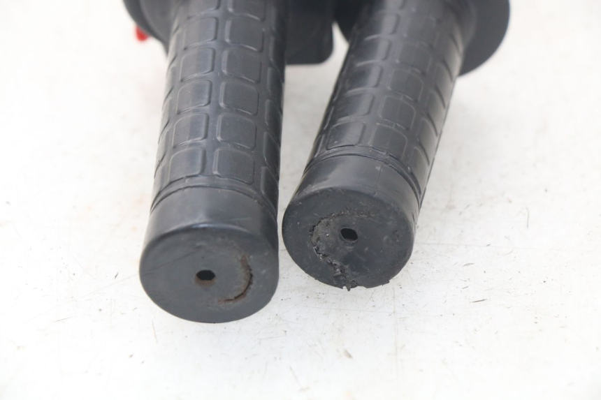 photo de RIGHT SWITCH FYM STRADA 50 (2007 - 2014)