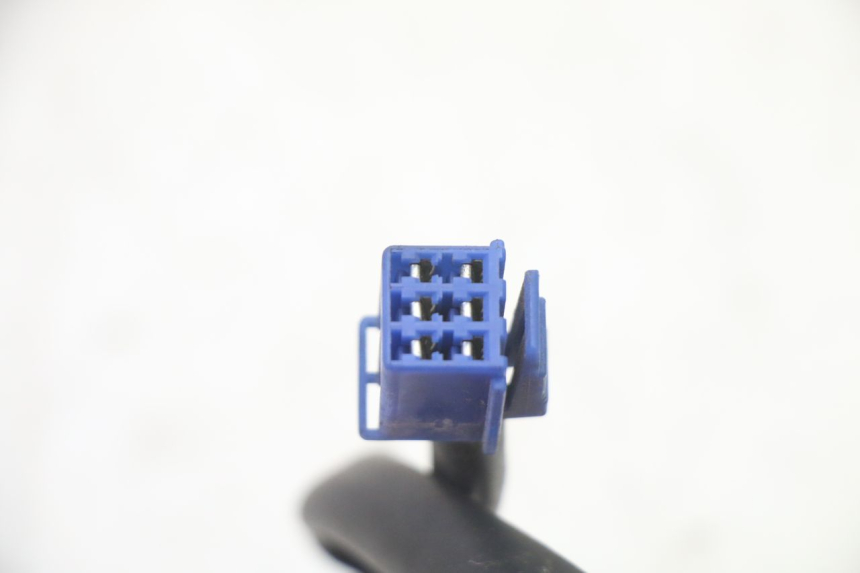 photo de RIGHT SWITCH YAMAHA FZ6 FAZER S2 600 (2007 - 2011)
