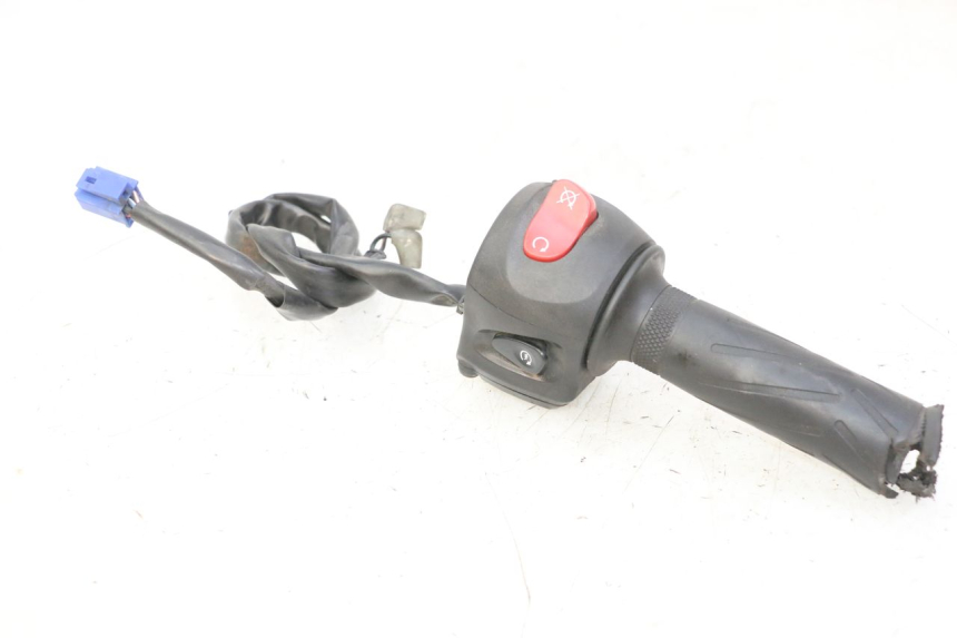 photo de RIGHT SWITCH YAMAHA FZ6 N FAZER 600 (2004 - 2006)