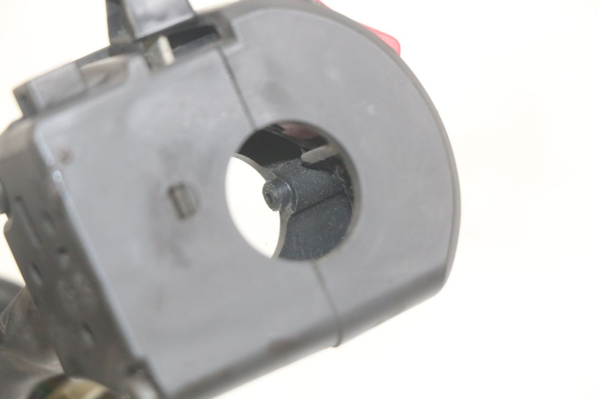 photo de RIGHT HANDLEBAR SWITCH YAMAHA FZS FAZER 600 (1998 - 2001)