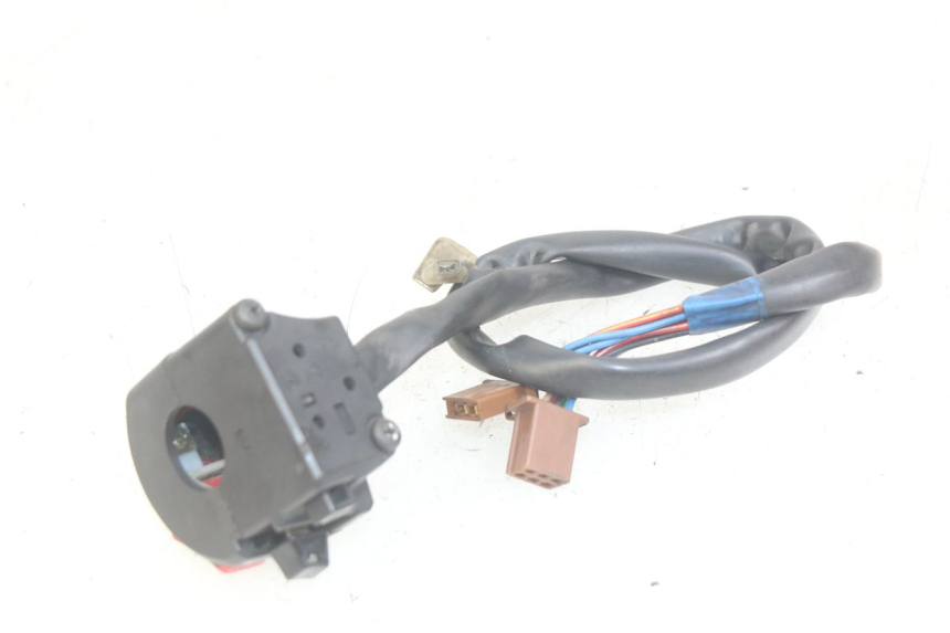 photo de RIGHT HANDLEBAR SWITCH YAMAHA FZS FAZER 600 (1998 - 2001)