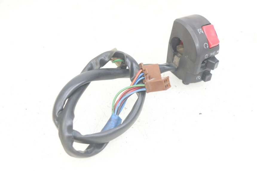 photo de RIGHT HANDLEBAR SWITCH YAMAHA FZS FAZER 600 (1998 - 2001)