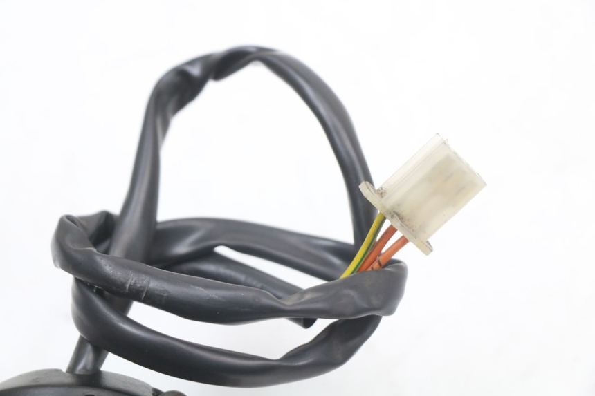 photo de Right switchgear HYOSUNG GF 125 (2001 - 2005)