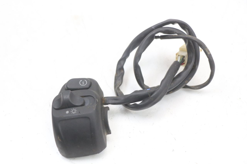 photo de RIGHT HANDLEBAR SWITCH GILERA DNA 50 (2000 - 2007)