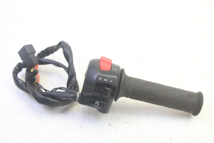 photo de RIGHT SWITCH SUZUKI GSF N BANDIT 600 (1996 - 1999) - Main view
