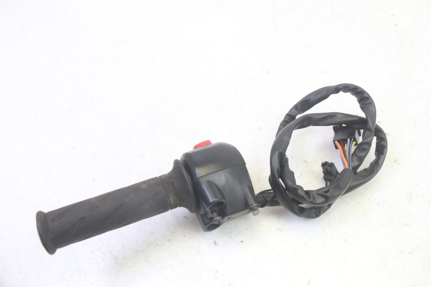 photo de RIGHT SWITCH SUZUKI GSF N BANDIT 600 (1996 - 1999) - Technical close-up