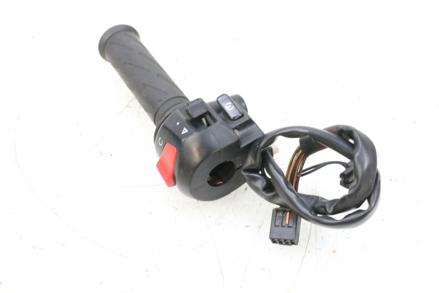photo de RIGHT SWITCH SUZUKI GSXR GSX-R 1000 (2003 - 2004) - Markings and original references
