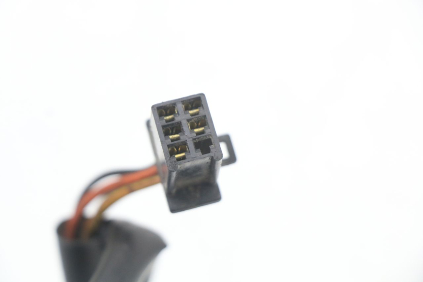 photo de RIGHT HANDLEBAR SWITCH HYOSUNG GTR 125 (2006 - 2008) - Markings and original references