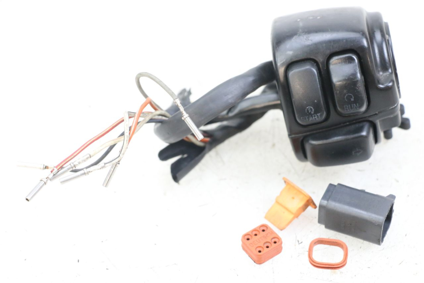 photo de RIGHT SWITCH HARLEY DAVIDSON SPORTSTER XL CUSTOM 1200 (2003 - 2004)