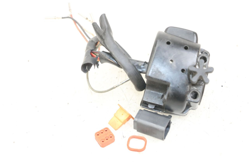 photo de RIGHT SWITCH HARLEY DAVIDSON SPORTSTER XL CUSTOM 1200 (2003 - 2004)