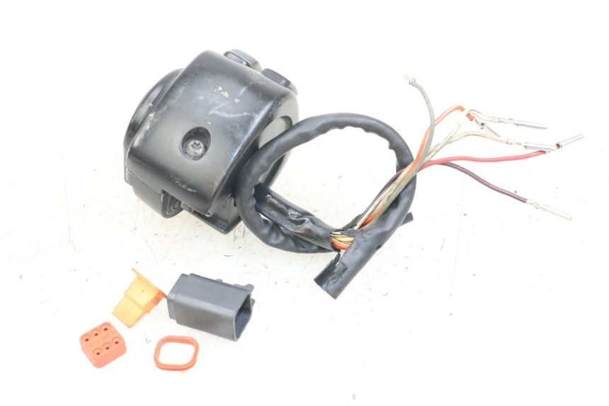 photo de RIGHT SWITCH HARLEY DAVIDSON SPORTSTER XL CUSTOM 1200 (2003 - 2004)