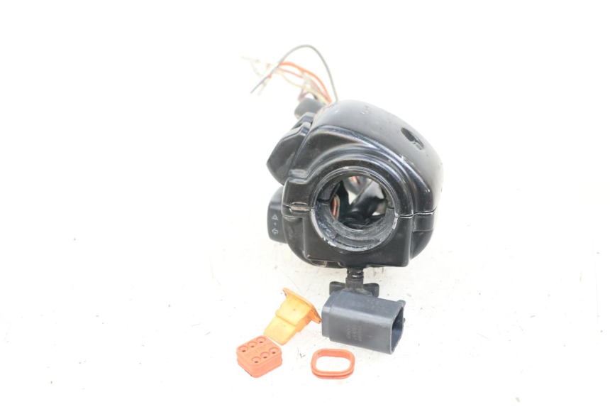 photo de RIGHT SWITCH HARLEY DAVIDSON SPORTSTER XL CUSTOM 1200 (2003 - 2004)