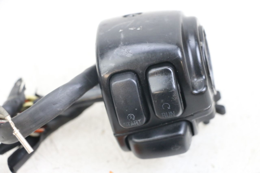 photo de RIGHT SWITCH HARLEY DAVIDSON SPORTSTER XL CUSTOM 1200 (2003 - 2004)