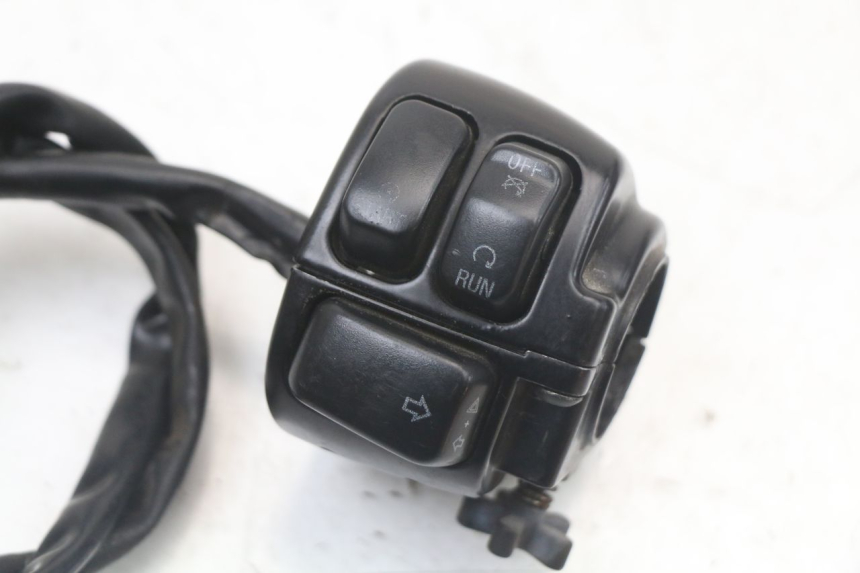 photo de RIGHT SWITCH HARLEY DAVIDSON SPORTSTER XL CUSTOM 883 (1999 - 2006)