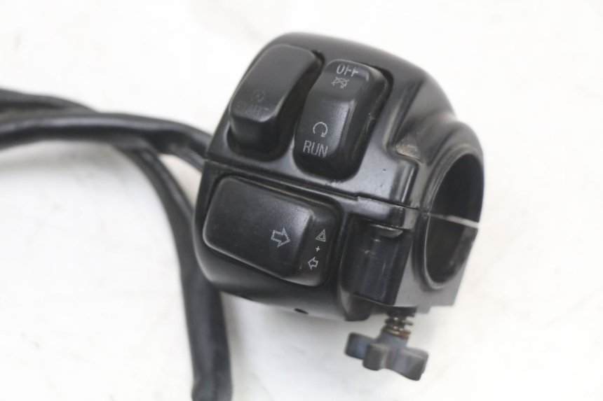 photo de RIGHT SWITCH HARLEY DAVIDSON SPORTSTER XL CUSTOM 883 (1999 - 2006)