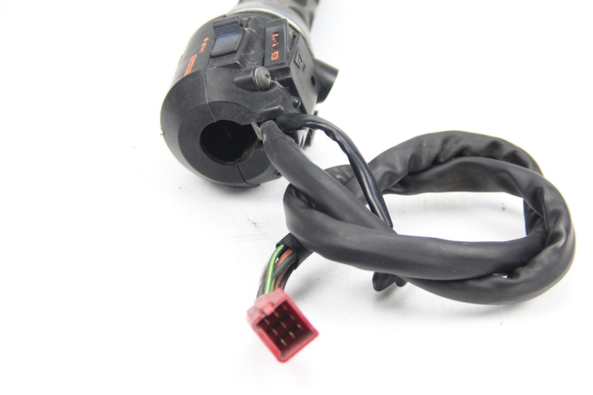 photo de RIGHT SWITCH HONDA CBR F SC21 1000 (1986 - 1992)